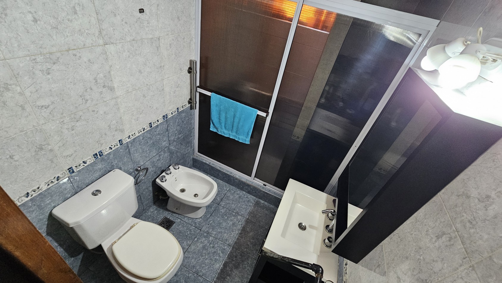**u$s 79.900.-** Casa en venta sobre lote propio en esquina sobre Palma de Mallorca al 3800 - Quilmes.-