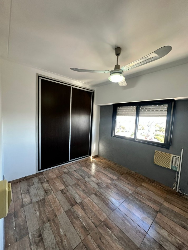 **$520.000.-** - Dpto. 2 Amb. en ALQUILER - Av- Hipolito Yrigoyen al 6300.- Remedios de Escalada