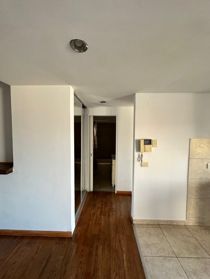 **$520.000.-** - Impecable Dpto 2 amb. En ALQUILER - Av. Cabildo al 1700, Casi Esquina Av. Galicia - Piñeyro