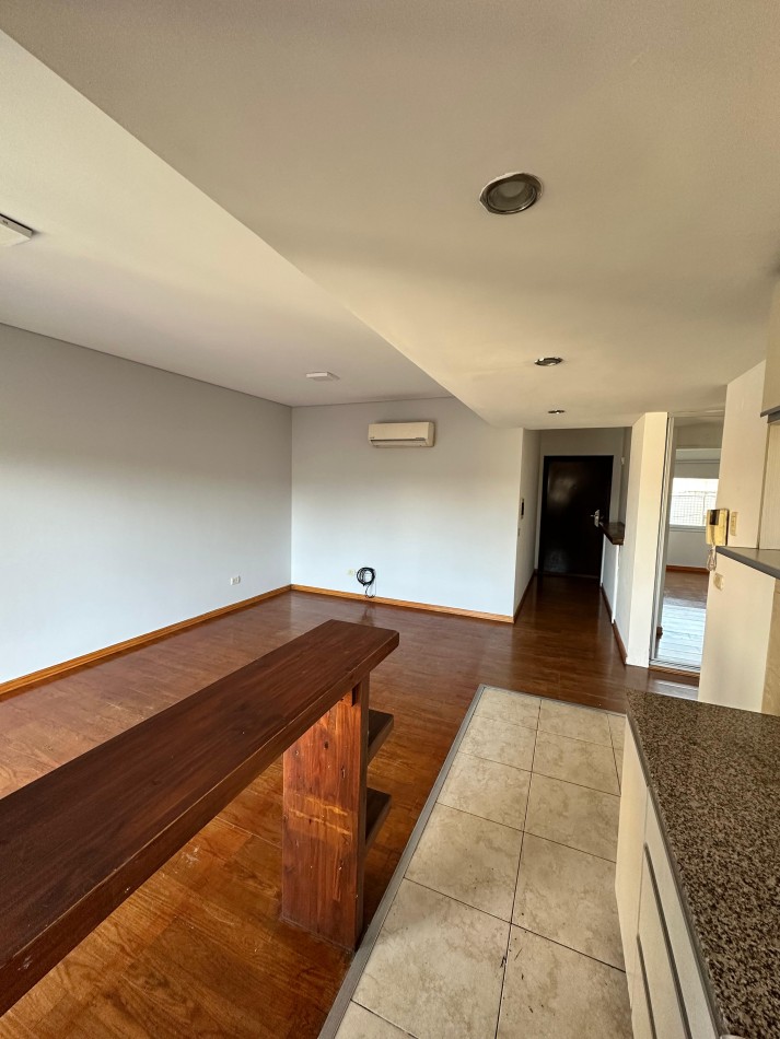 **$520.000.-** - Impecable Dpto 2 amb. En ALQUILER - Av. Cabildo al 1700, Casi Esquina Av. Galicia - Piñeyro