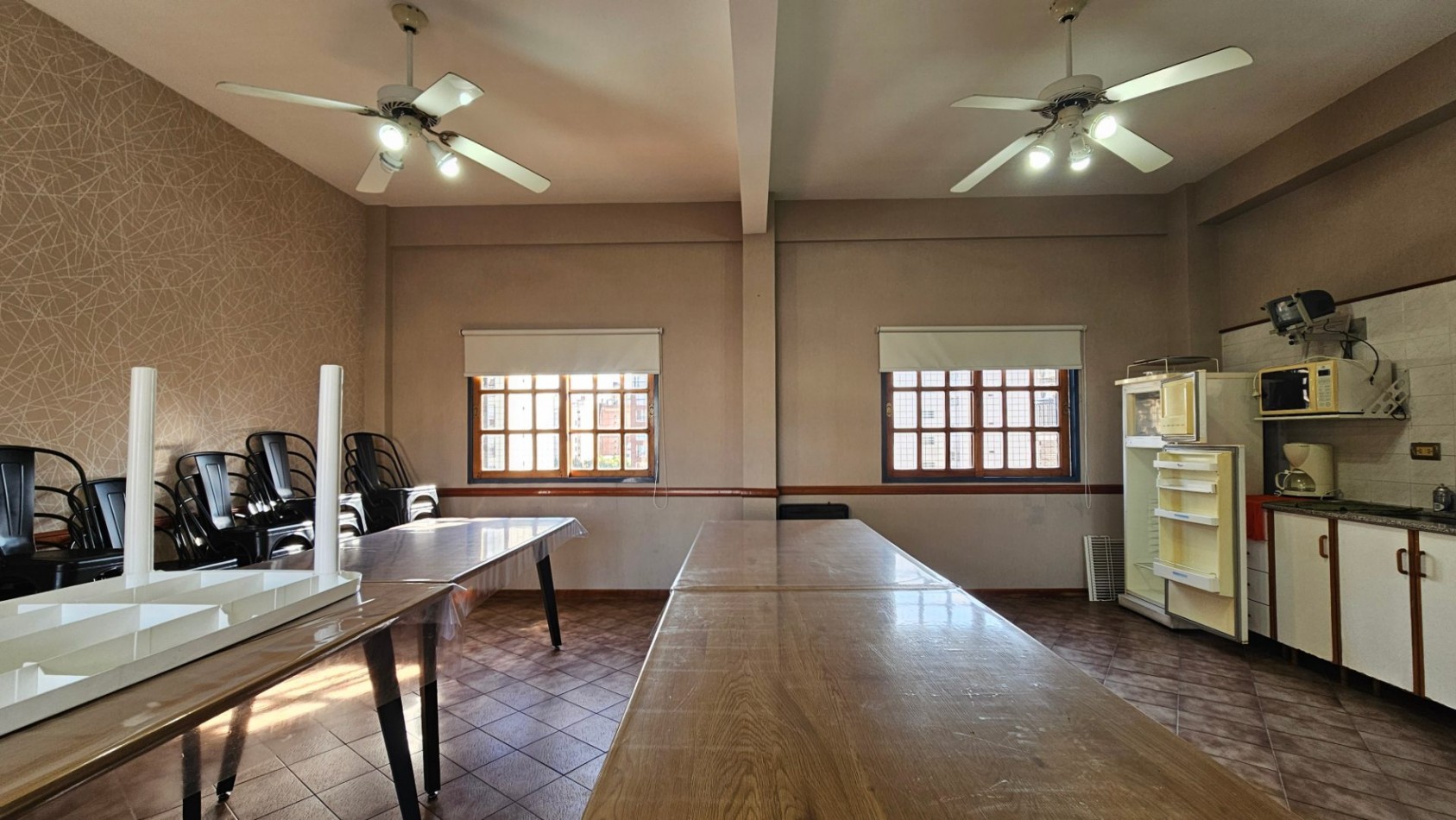 Exclusivo Piso de 4 Ambientes con Cochera Cubierta - El Maximo Confort en el Corazon de Lanus - Gobernador Yrigoyen 200 - Lanus Oeste