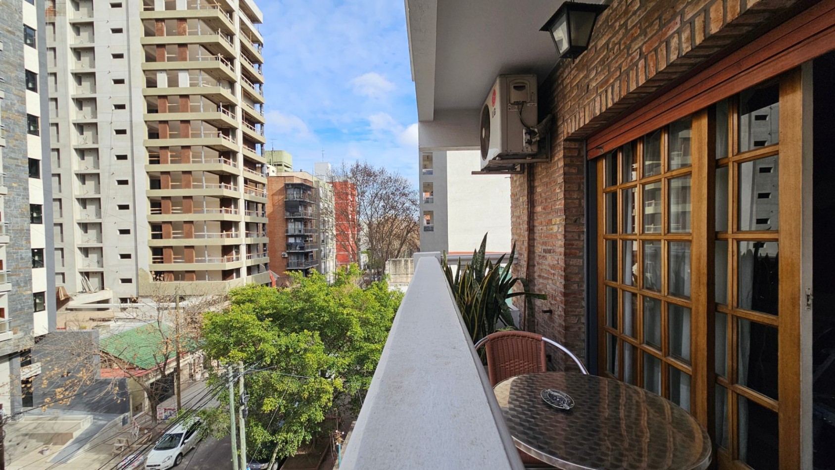 Exclusivo Piso de 4 Ambientes con Cochera Cubierta - El Maximo Confort en el Corazon de Lanus - Gobernador Yrigoyen 200 - Lanus Oeste
