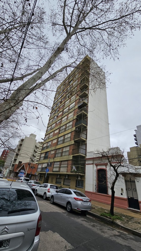 **U$S 137.000** Dpto. 3 amb. C/balcon en venta - M. Brin 2800 - LANUS CENTRO