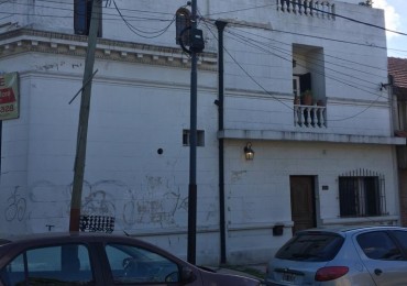 **u$s 110.000.-** - PH TIPO CASA EN TRES NIVELES - IDEAL DOS FAMILIAS - SEGUROLA ESQ. EVA PERON - LANUS OESTE